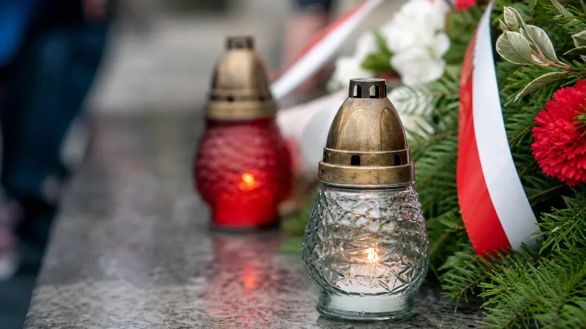 Z Rynku na cmentarz w Bolesławcu. Marsz Żywej Pamięci Sybiru