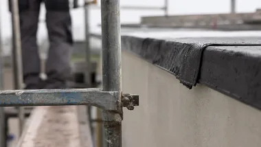 Stropodach urzędu przejdzie gruntowną modernizację. Umowa opiewa na 359 tys. zł
