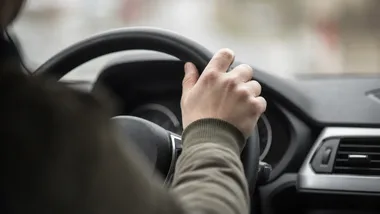 17-latkowie za kierownicą na nowych zasadach. Nadchodzi okres próby