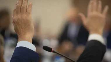 Cztery komisje przed sesją powiatu. Radni zajęli się szpitalem i powodziami