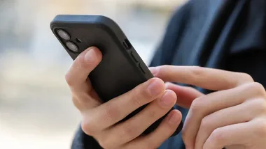 Cyberprzestępczość jest na wyciągnięcie ręki. Policja ostrzega młodzież