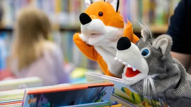 Jamniki opanują bibliotekę. Dzieci spotkają się z książką i sztuką