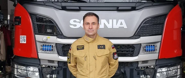 Strażak z Bolesławca - podczas dnia wolnego zabezpieczył miejsce i uratował poszkodowaną