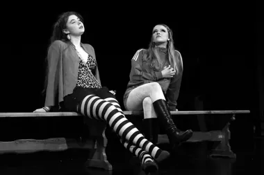 Smyki i Re/Aktor z nagrodami w Jeleniej Górze po mocnym teatralnym starciu