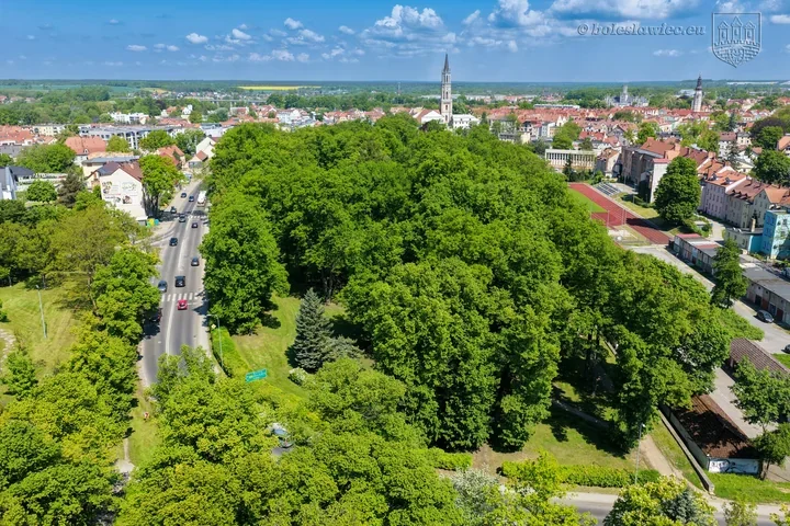Park przy Obrońców Helu zyska wieczorne światło i nowy klimat