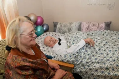 Edward Konat skończył sto lat i wciąż zaraża spokojem oraz humorem