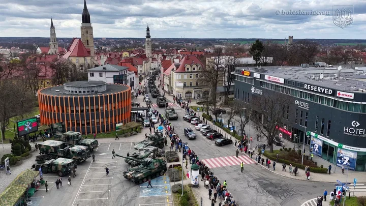 Bolesławiec świętował pułk, który łączy wojskową tradycję z codzienną służbą