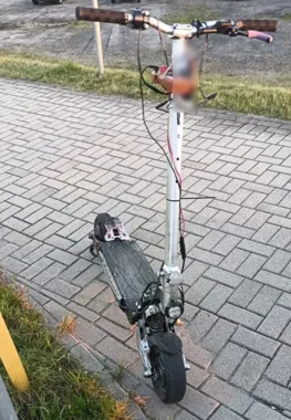 Hulajnoga mogła osiągnąć 75 km/h. 16-latek przed sądem rodzinnym