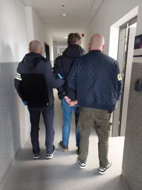 Bolesławiec - wystawę przy MDK zniszczył 32-latek. Policja szybko go wytypowała