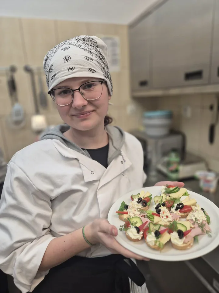 Bolesławieccy uczniowie uczą się kuchni, która ma smakować przyszłości