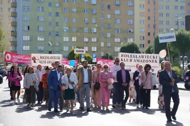 XII Dzień Walki z Rakiem połączył marsz ulicami Bolesławca i wykłady